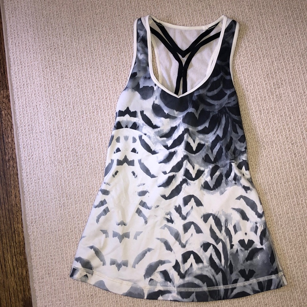 Lululemon tank